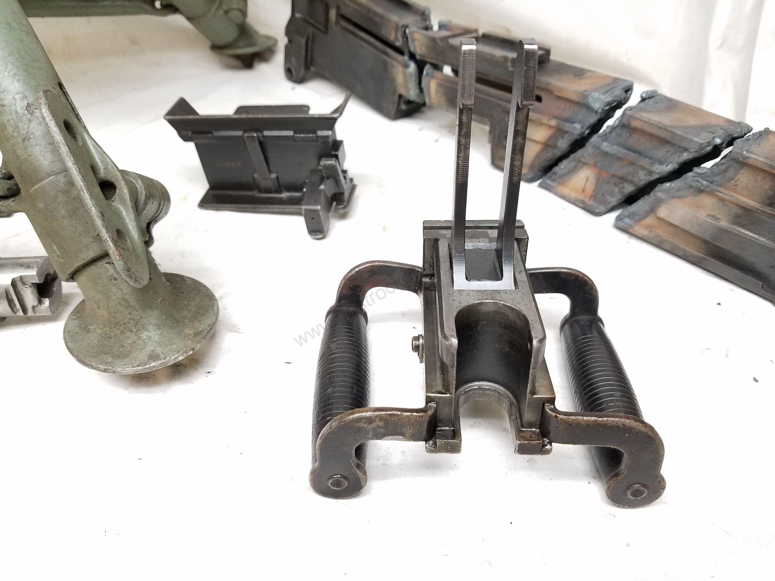 Breda M37 8×59mmRB Breda Machine Gun Cut/ Decommissioned Parts Kit w/ Tri-Pod. Rare! - Image 8