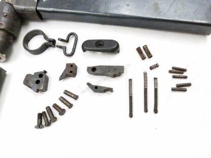 Beretta model 38/44 9mm decommissioned submachine gun parts kit w/ one 30rd magazine - Image 3