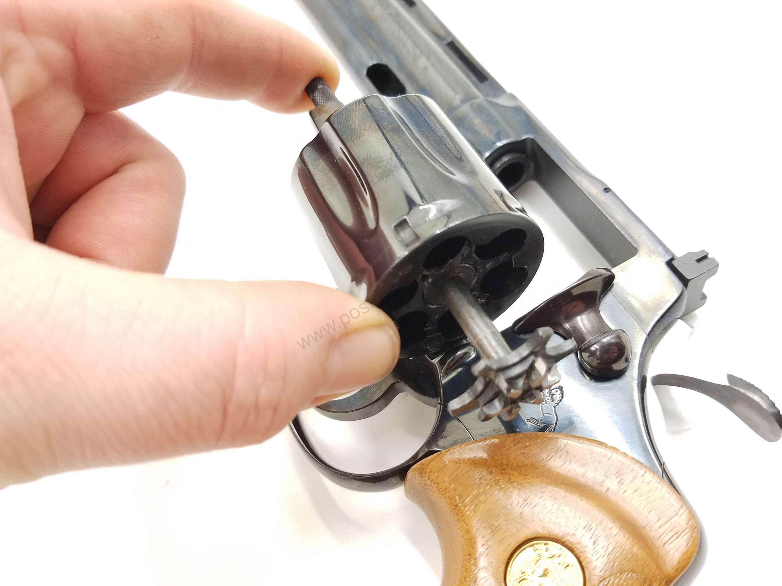 Beautiful Colt Python Export model 357 Magnum Revolver. Royal bluing. Barrel is 6 inch. - Image 10